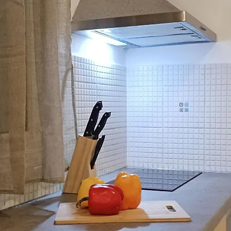 Avra Charming House Lägenhet Khelmáta