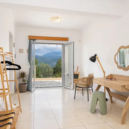 Daire Avra Charming House *