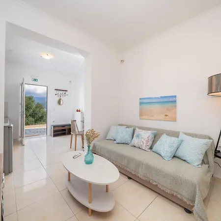 Avra Charming House * Χελμάτα
