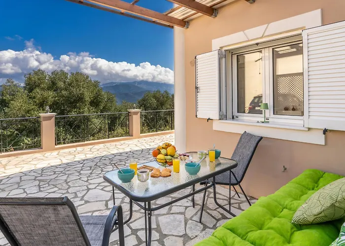 Avra Charming House *