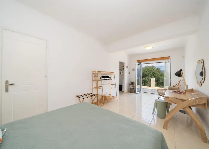 Avra Charming House Khelmáta