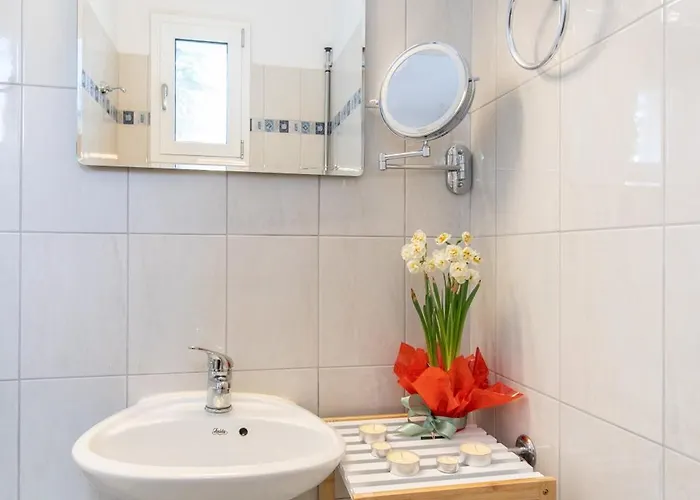 Avra Charming House *