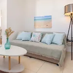 Avra Charming House Апартаменты Хелмата